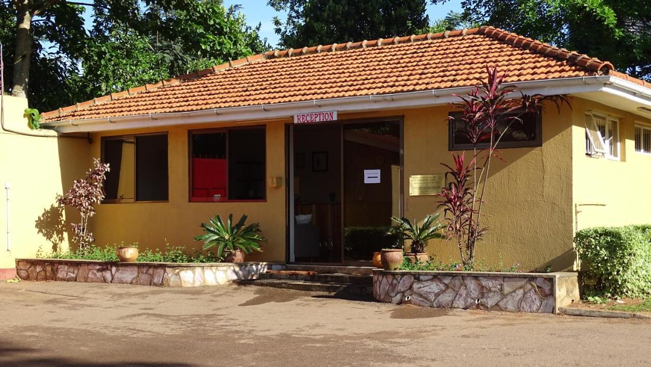 African Village Hotel Mukono Town Exterior photo